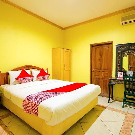 Oyo 1770 Hotel Mawar Saron 2 Kejayan Εξωτερικό φωτογραφία