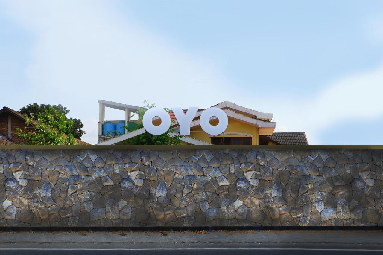 Oyo 1770 Hotel Mawar Saron 2 Kejayan Εξωτερικό φωτογραφία