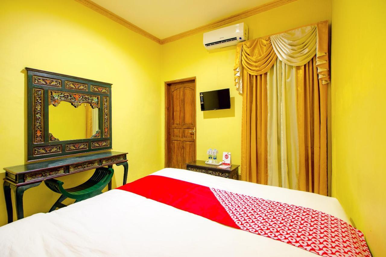 Oyo 1770 Hotel Mawar Saron 2 Kejayan Εξωτερικό φωτογραφία