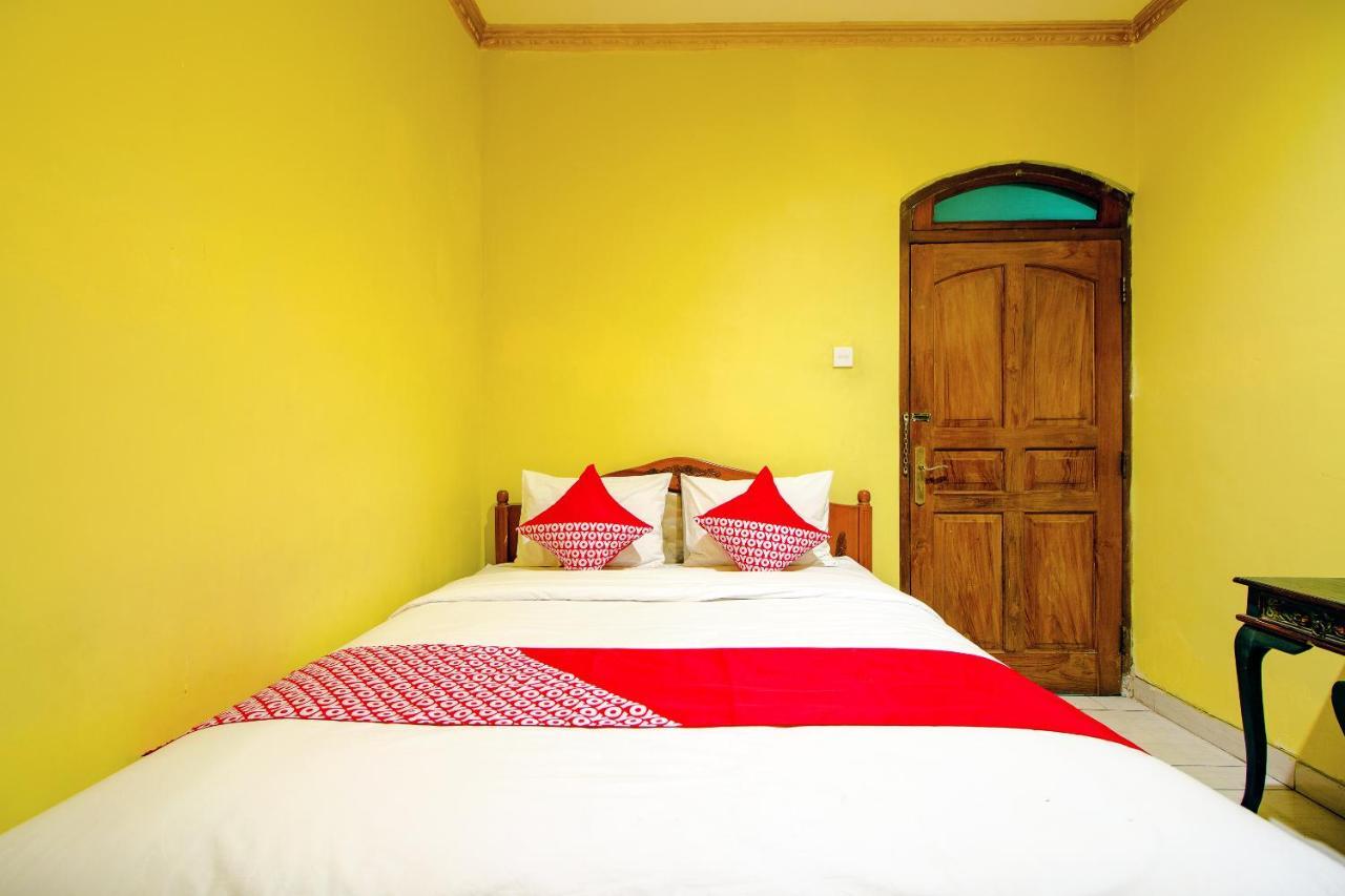 Oyo 1770 Hotel Mawar Saron 2 Kejayan Εξωτερικό φωτογραφία